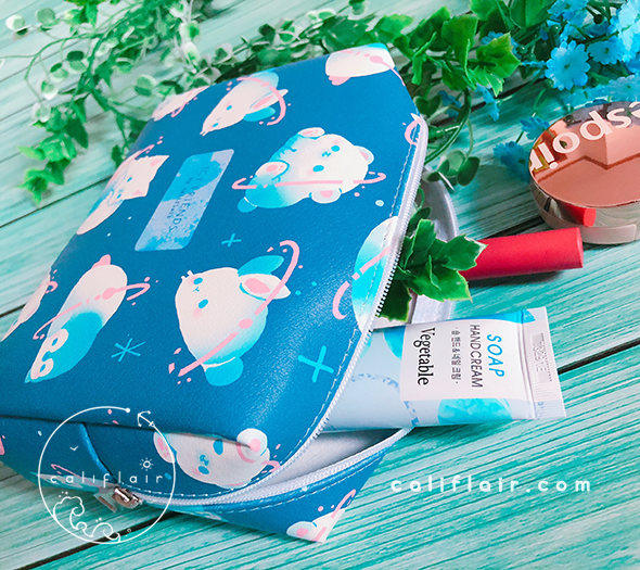 Icy Friends Pouch
