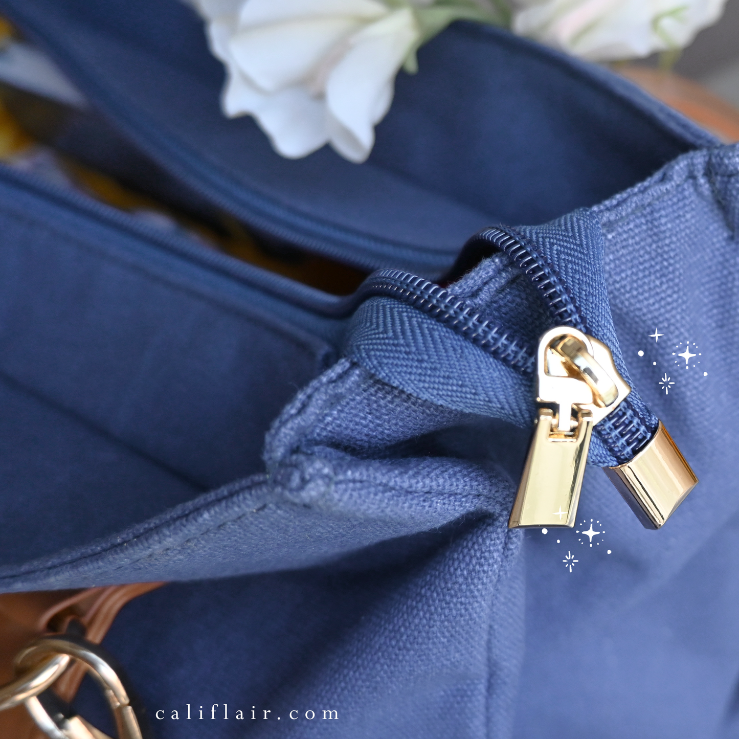 [SHIPS DEC-JAN] Ginkgo Bunny Shoulder Bag